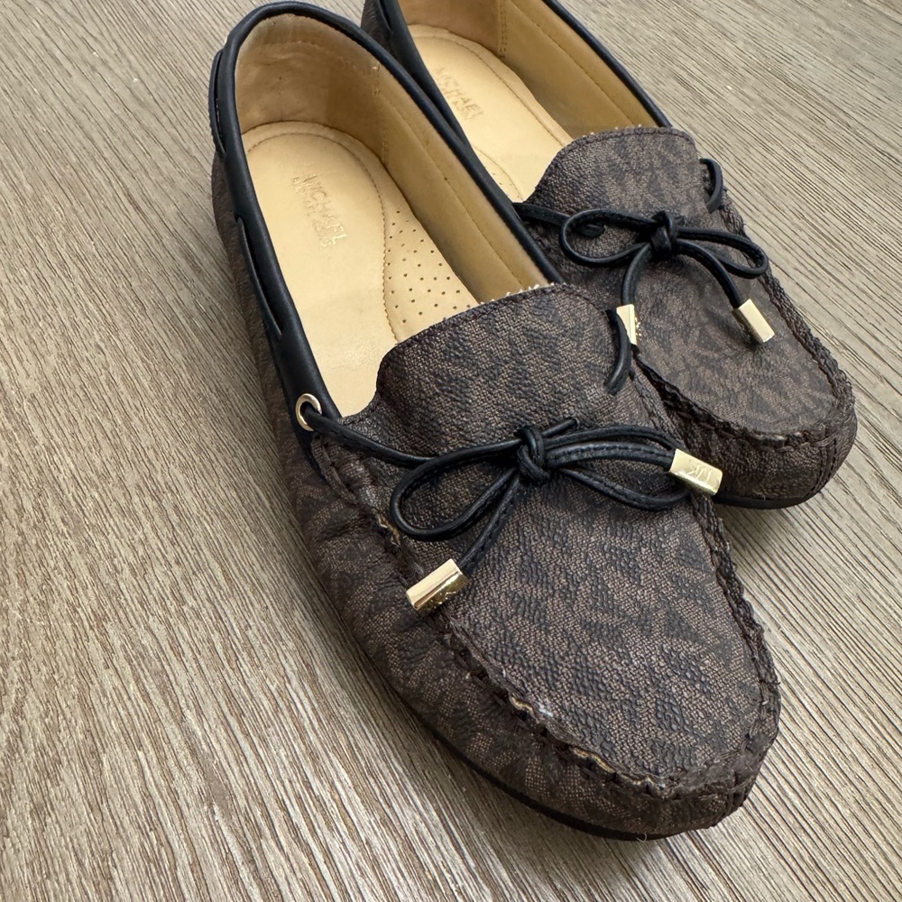 Michael Kors Brown Logo Slip-On Loafers with Black Trim 7.5M